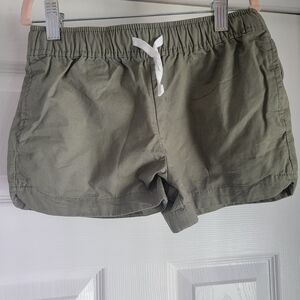 Girls Carter Shorts Size 7 Army Green